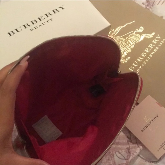 🆕💕Burberry Pouch/ Make Up Bag Set - Picture 5 of 8